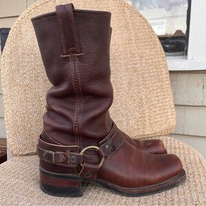 FRYE WOMEN'S BELTED HARNESS BOOTS - SQUARE TOE - size 8